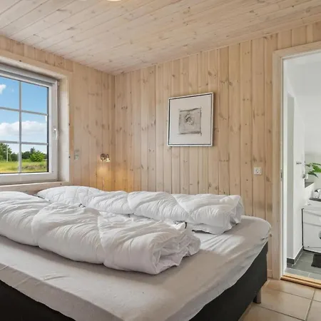 펜션 3 Bedroom Beautiful In